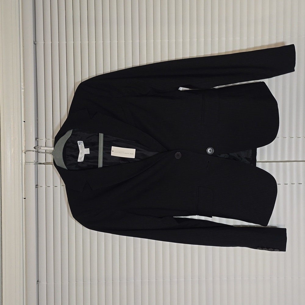 ✨ NWT New York & Company Black Pinstripe Stretch Blazer – Size 4 🖤